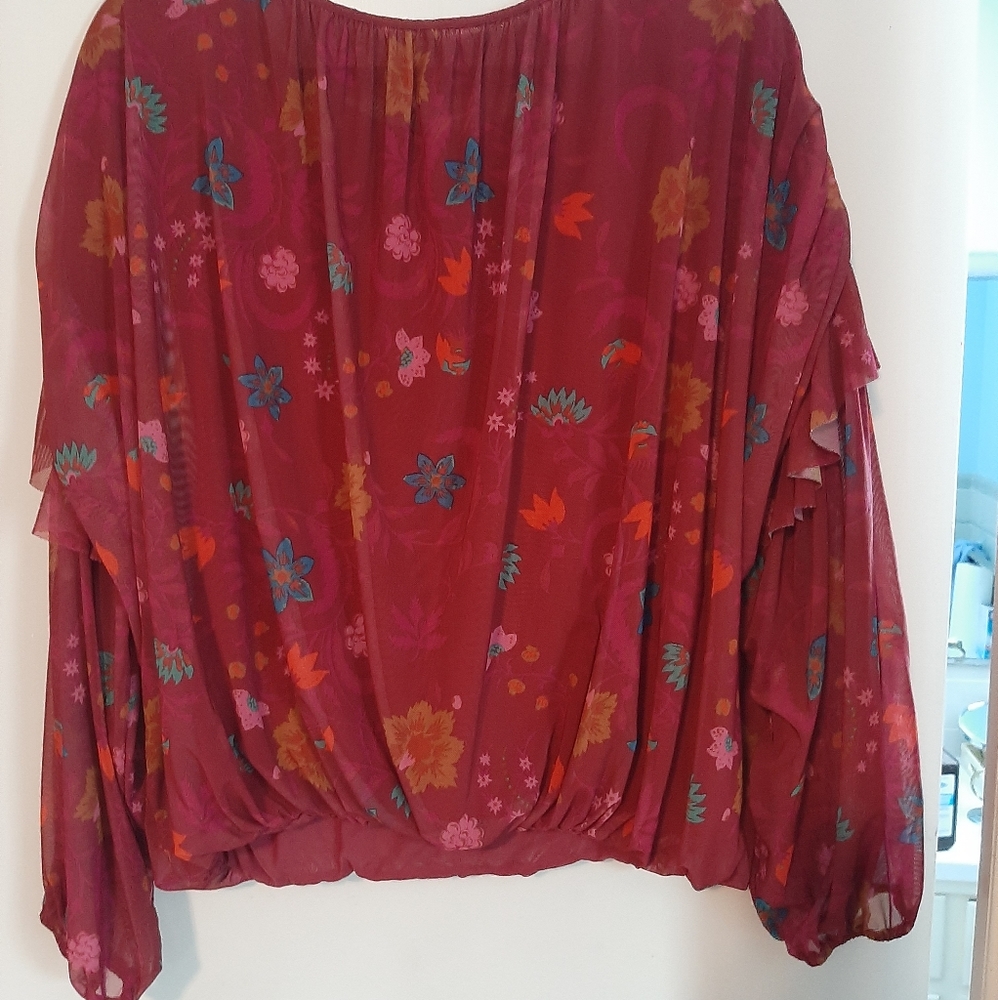 Free People wildflower honey peasant top.